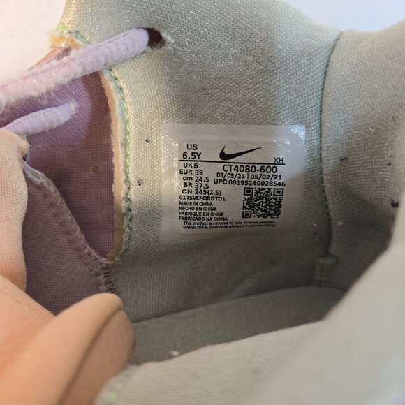 NIKE Kyrie 7 Exclusive "1 World 1 People" Regal Pink Sneakers Size 6.5Y 8W 6.5M - Picture 12 of 16